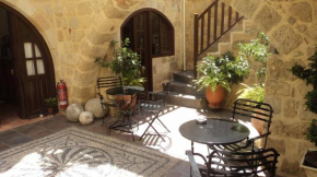 Camelot Traditional & Classic Hotel